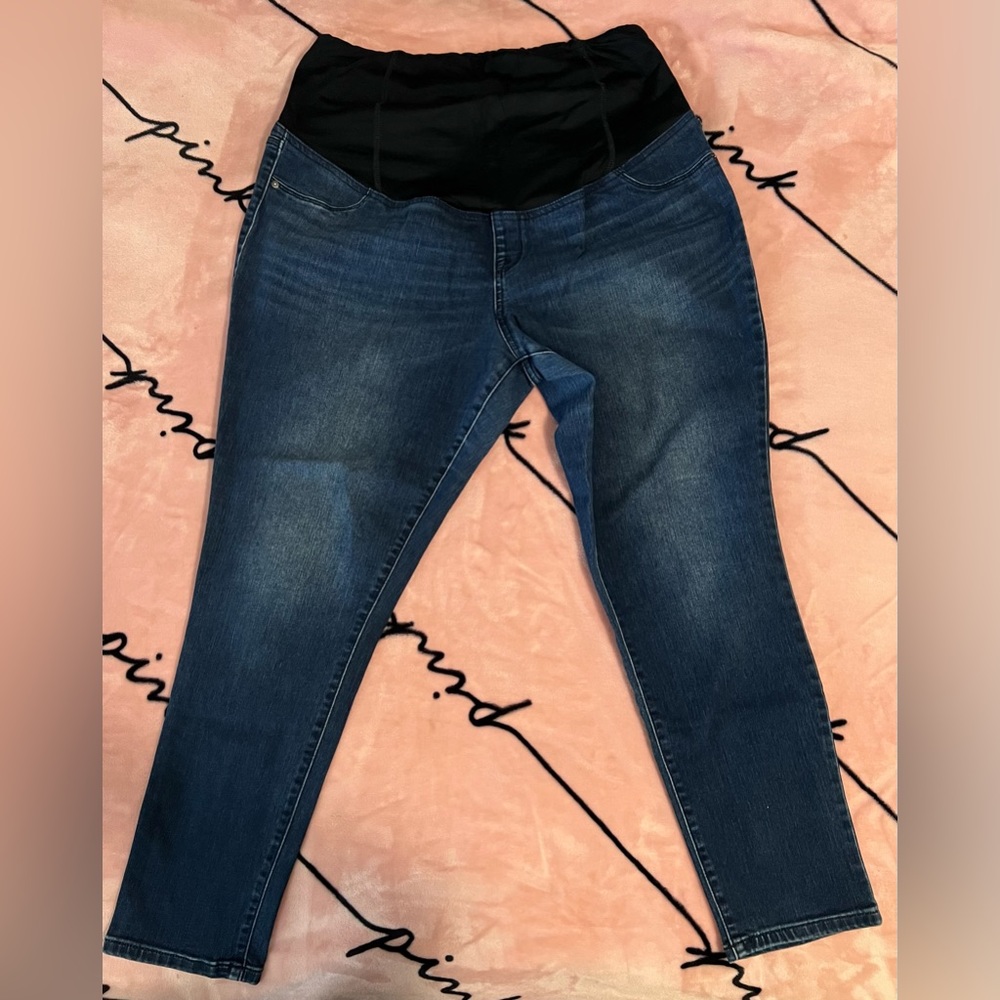 Plus size maternity  jeggings. Great condition. Size 16 isabel maternity.